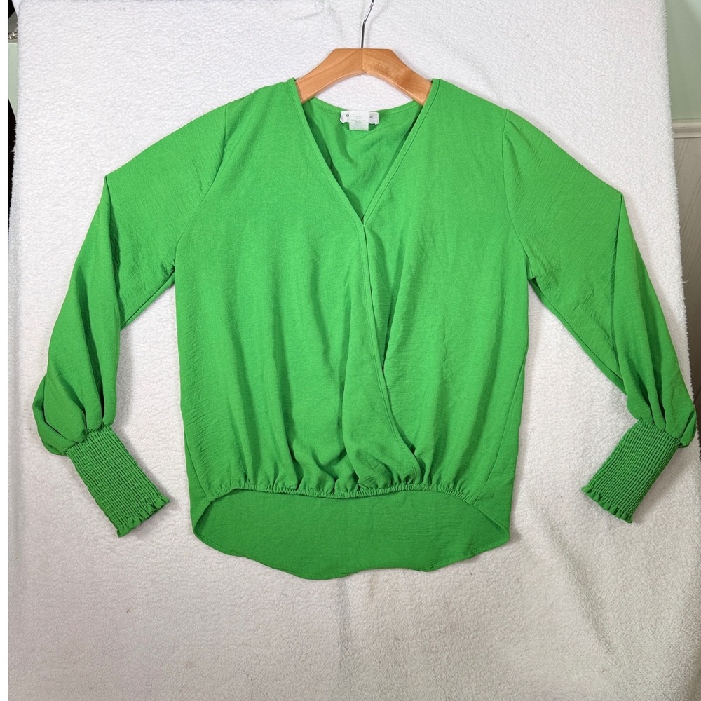 Ariella Women's‎ Blouse Green Surplice V-Neck Long Sleeve Smocked Cuff Top